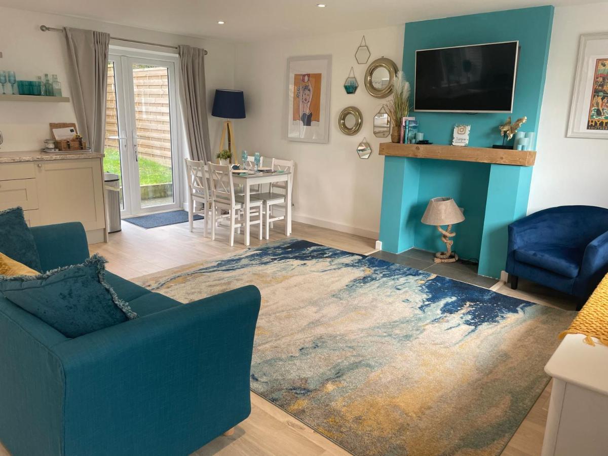 The Bolt Hole Hythe Panoramic Coast And Sea Views Villa ภายนอก รูปภาพ