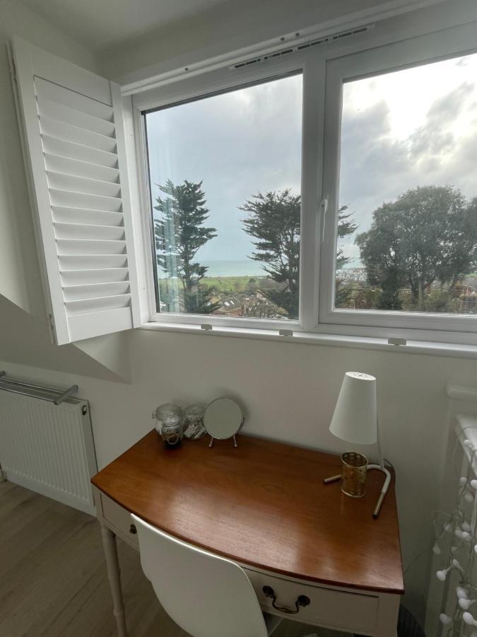 The Bolt Hole Hythe Panoramic Coast And Sea Views Villa ภายนอก รูปภาพ